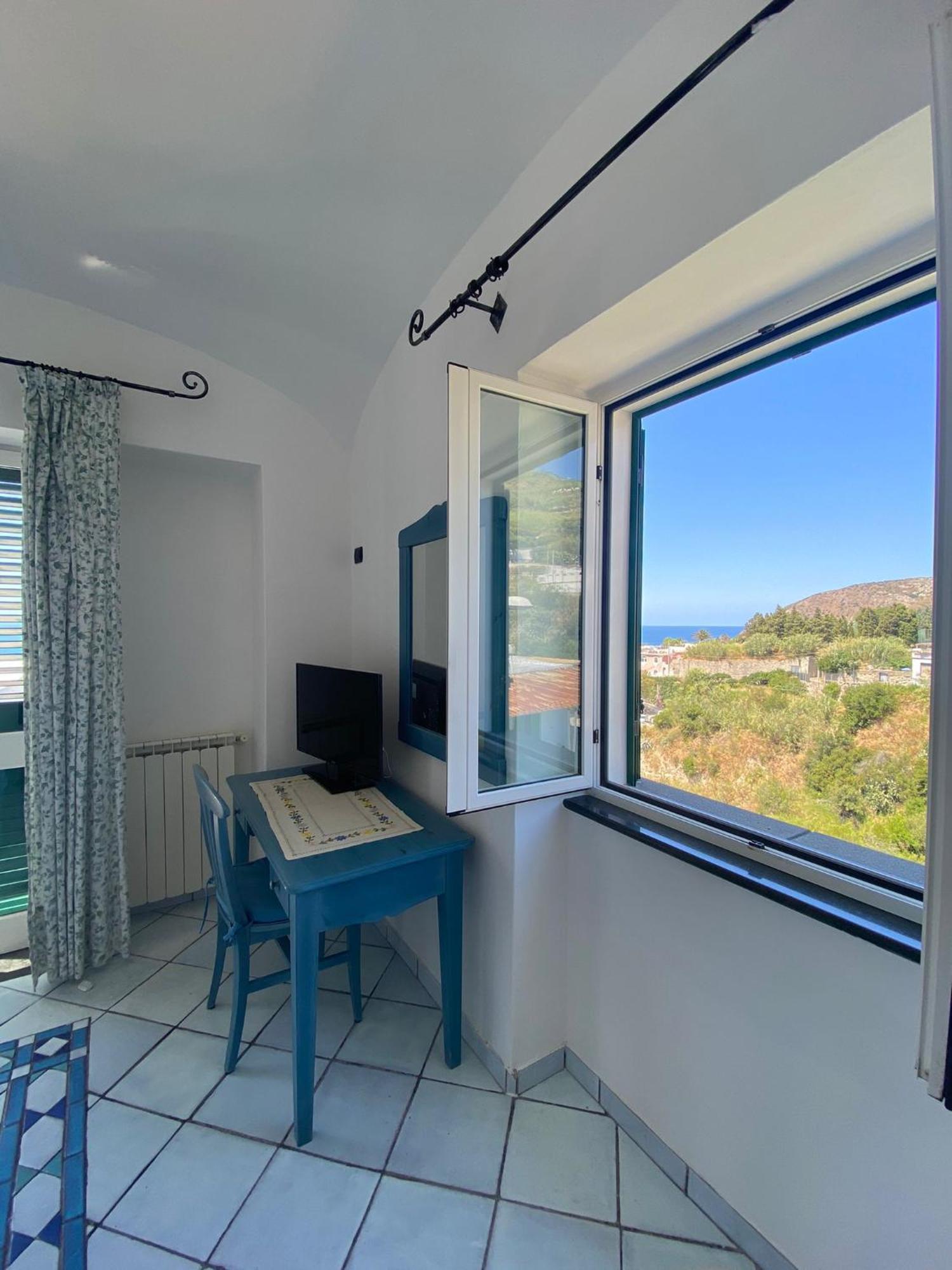 Hotel Villa Maria Sant'Angelo  Quarto foto